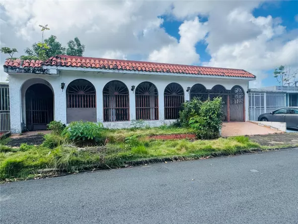 URB. VILLA NEVAREZ CALLE 17,  San Juan,  PR 00927