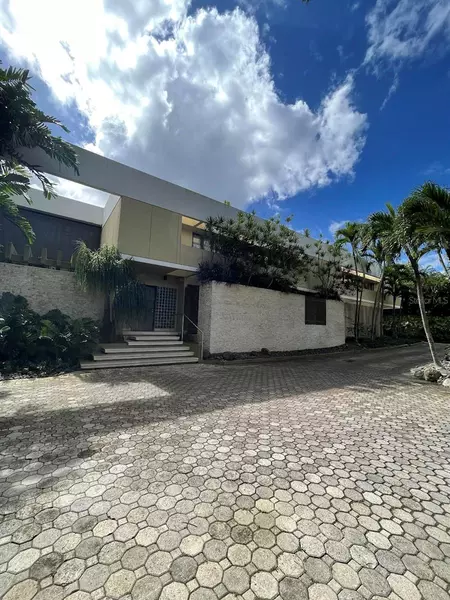 2 CALLE CEREZO, Guaynabo, PR 00966