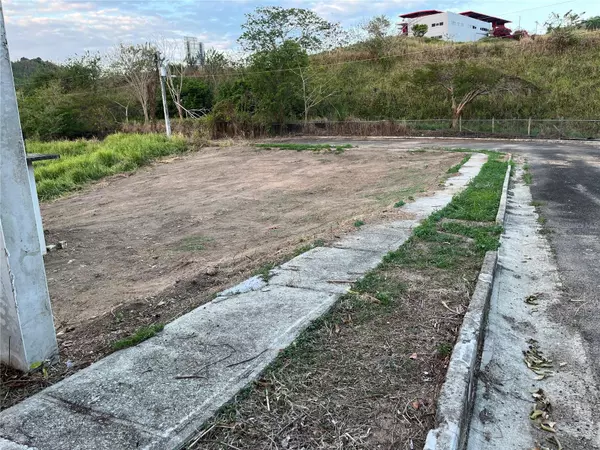 Yabucoa, PR 00767,CARR. 906 KM1.3 SEC. LA COMUNA SOLAR #20