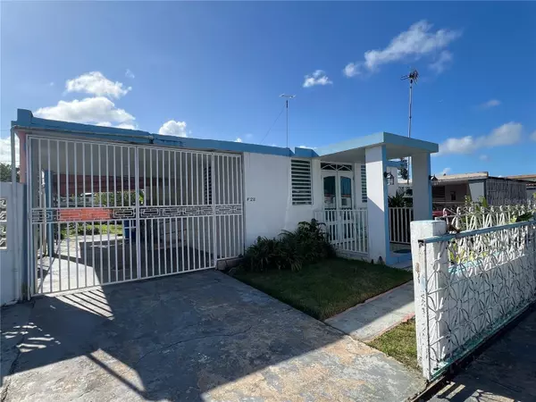 Vega Alta, PR 00692,F28 CALLE 1 SANTA RITA