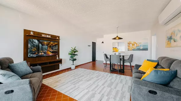 Humacao, PR 00791,100 CANDELERO #2129