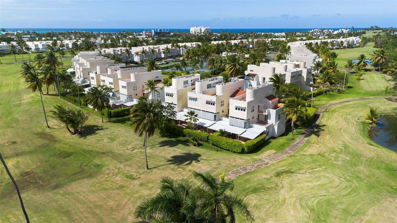 Dorado, PR 00646,33 VILLAS DE GOLF ESTE