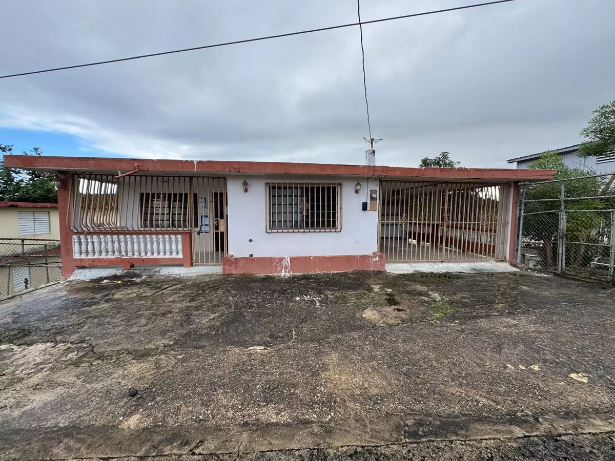 Rio Grande, PR 00745,P2400GH 14 ST. CANDAL COMM, ZARZAL #60-C