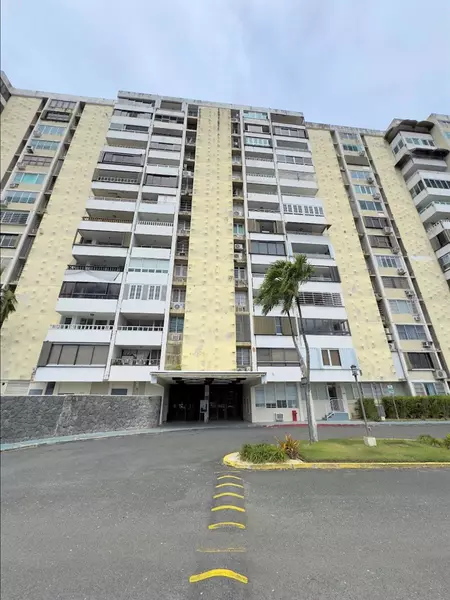 Laguna Gardens IV LAGUNA AVE #4K, Carolina, PR 00979