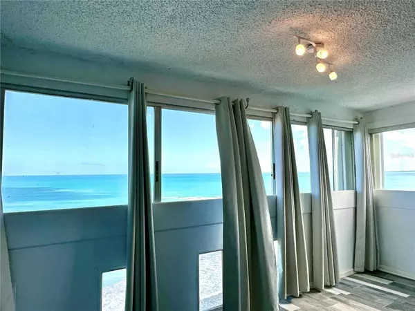 Luquillo, PR 00773,Tower 1 PLAYA AZUL #1601