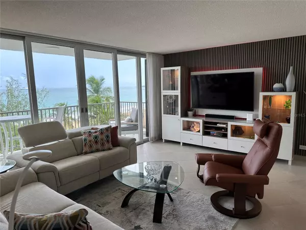 Carolina, PR 00979,4745 ISLA VERDE AVE. #6