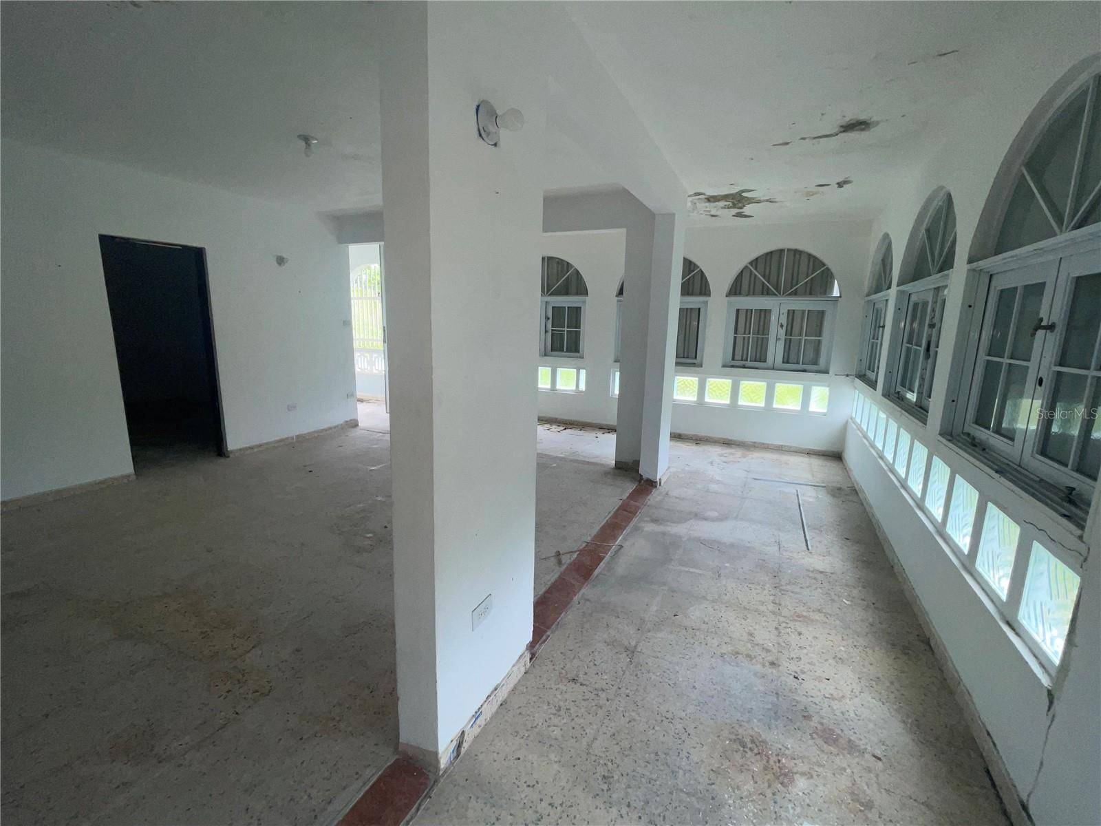 Barranquitas, PR 00794,143 143