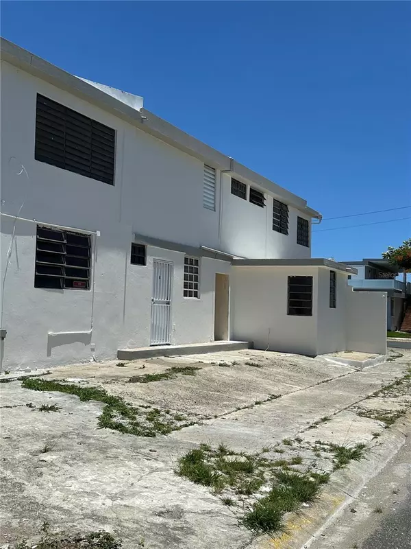 Toa Baja, PR 00949,12 W LILLIAN ST