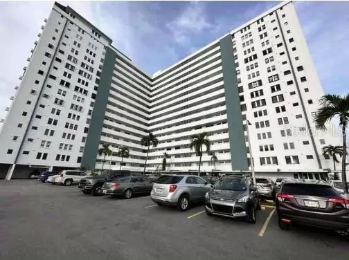 Carolina, PR 00979,4327 ISLA VERDE AVE #103
