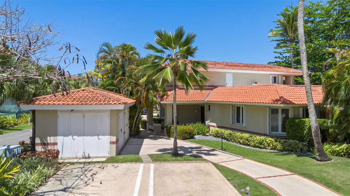 Dorado, PR 00646,12 THE GREENS