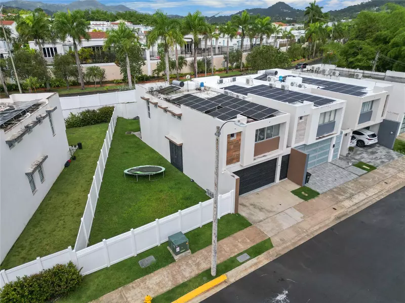 8W32+8W5 BELMONT, Guaynabo, PR 00969