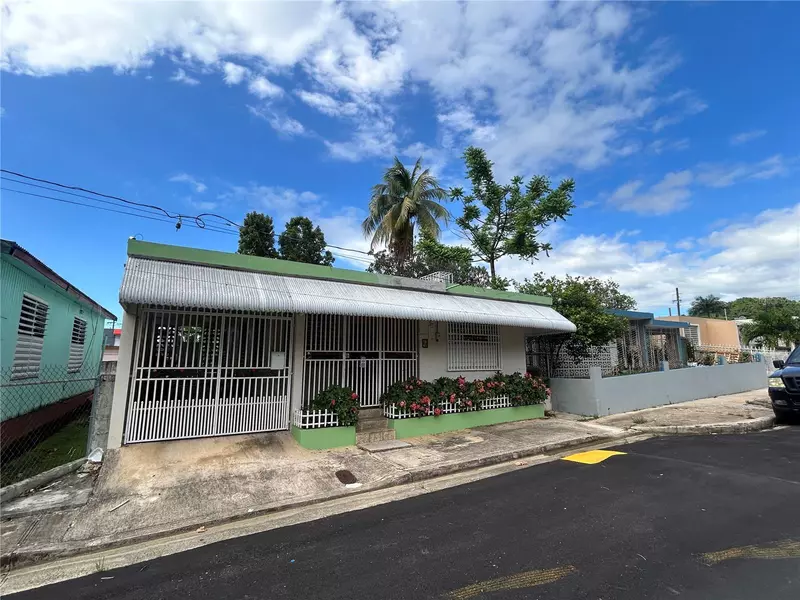 Calle Sur SUR #64, Vega Alta, PR 00692
