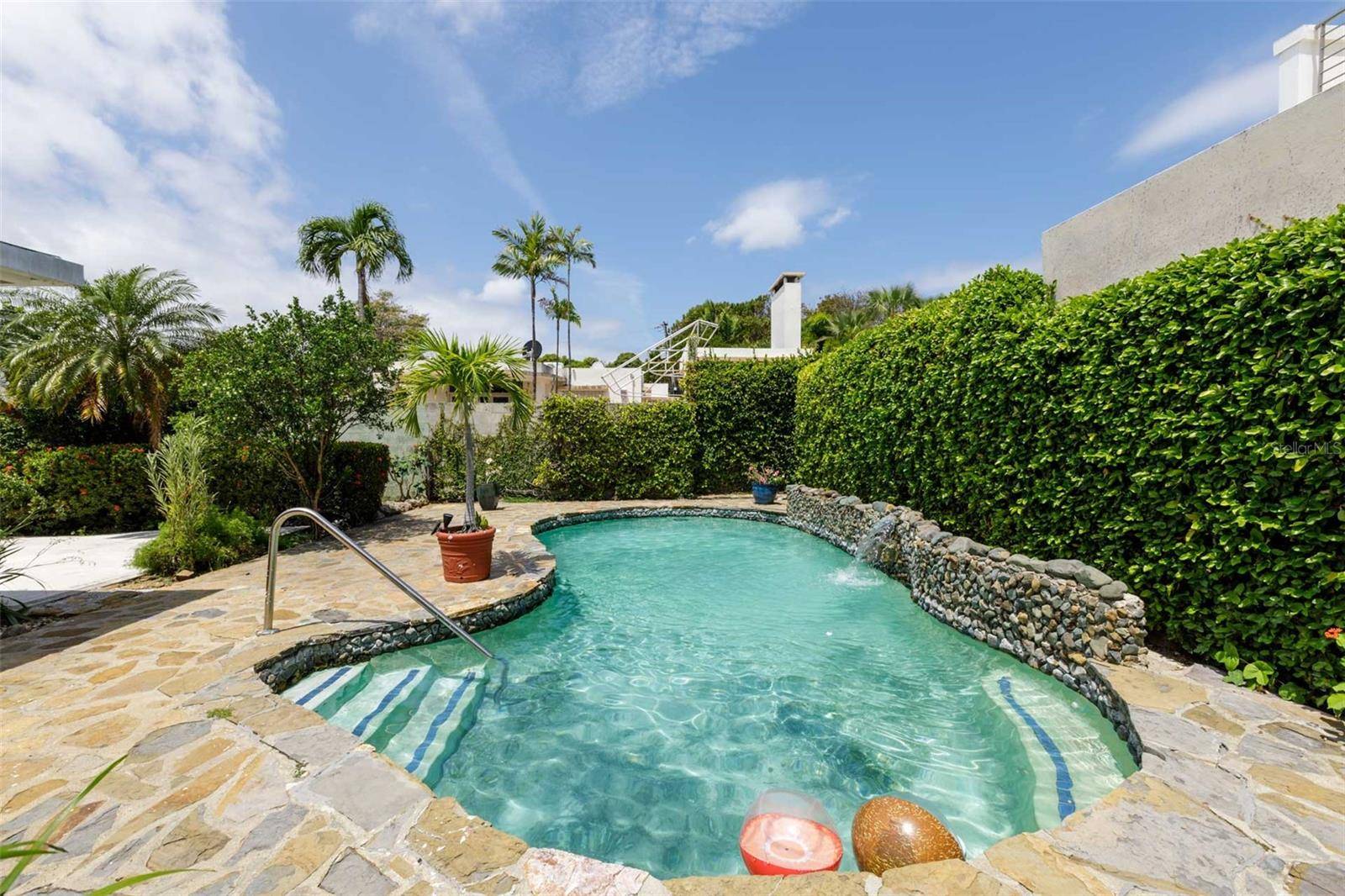 San Juan, PR 00913,20 DONCELLA ST. PUNTA LAS MARIAS