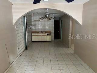 Vega Baja, PR 00693,165 Calle Rey Fernando COM. VILLA COLOMBO