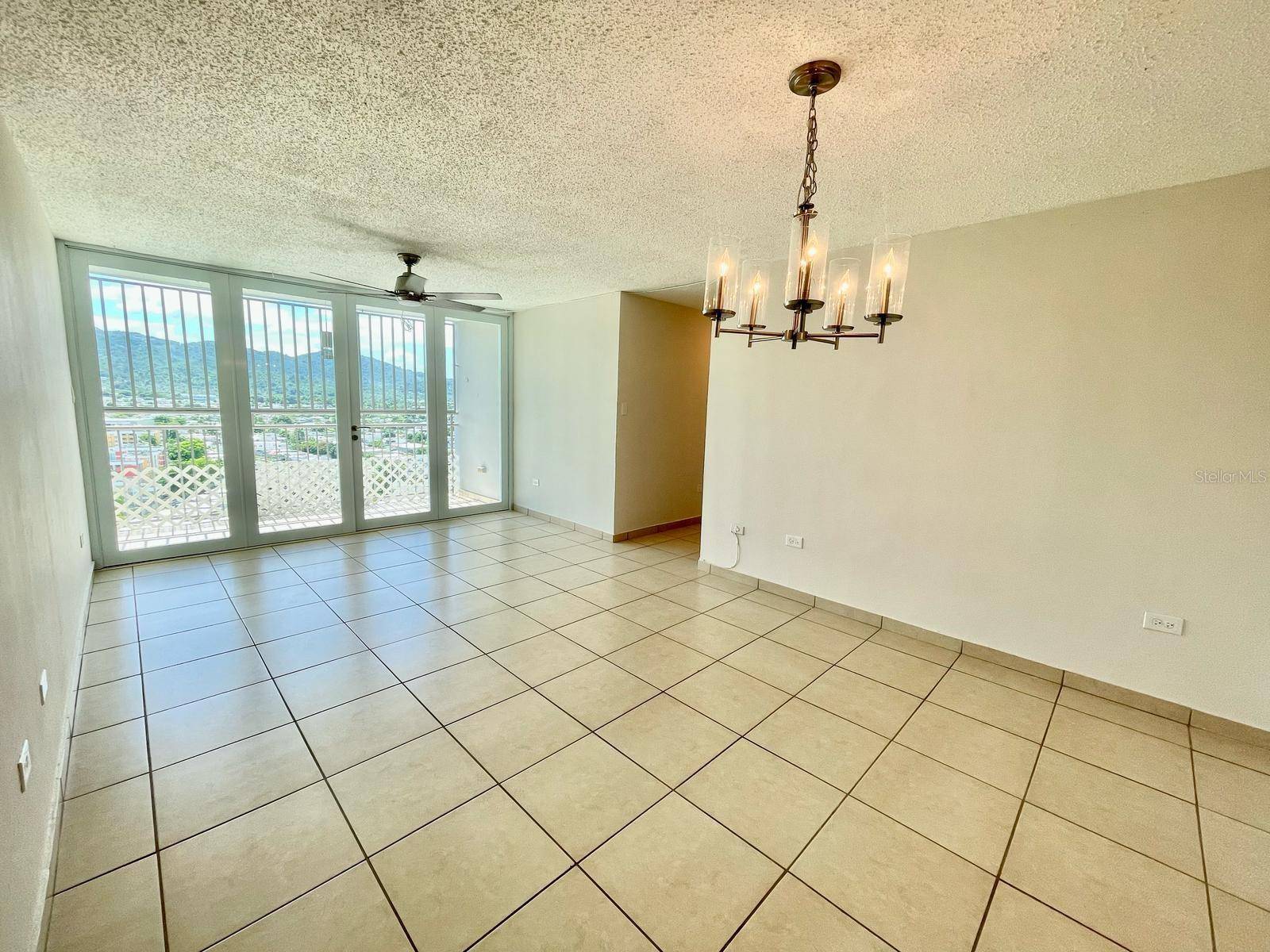 Caguas, PR 00725,Condominio Caguas Tower APT. 1905 #1905