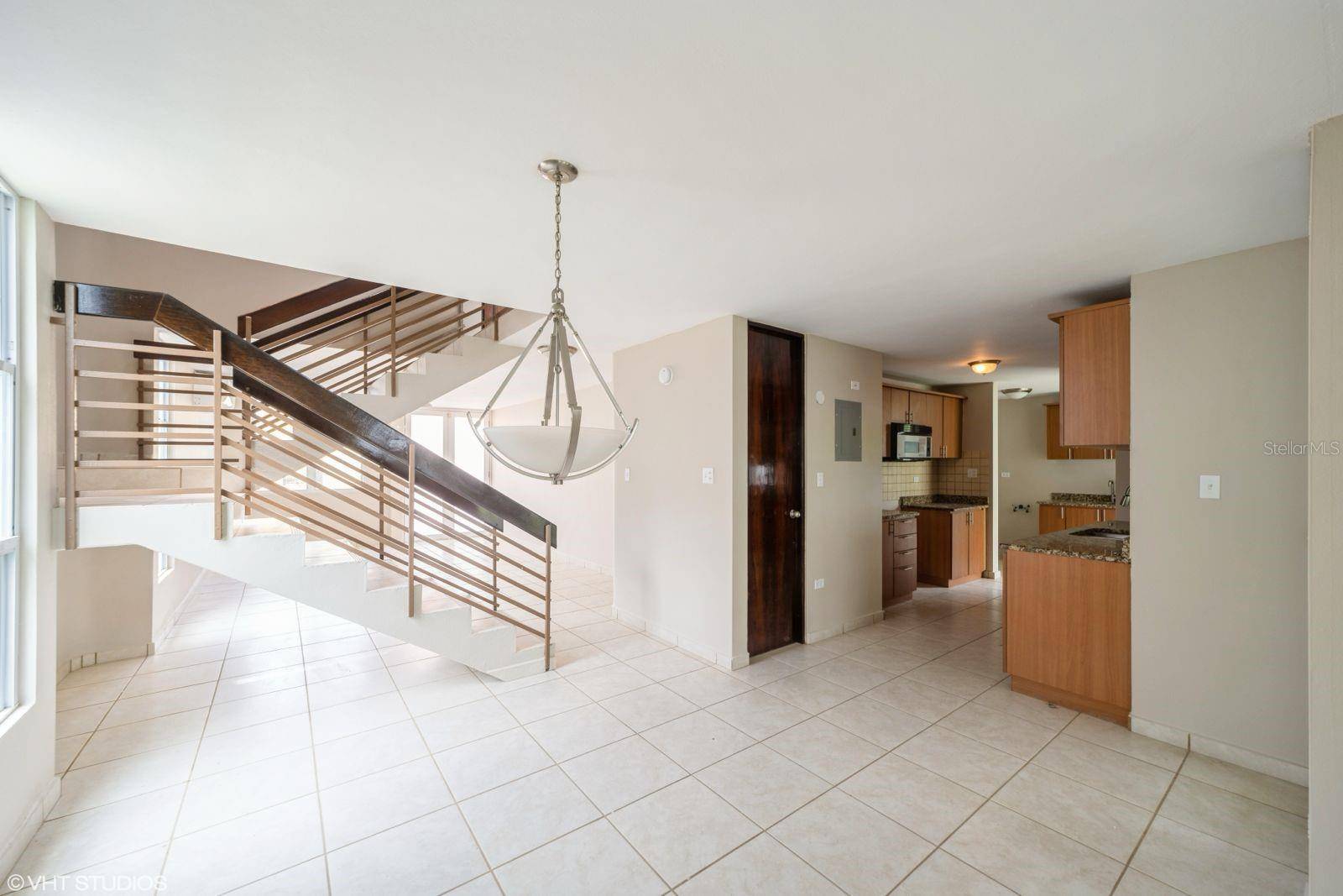 Toa Alta, PR 00954,F2 CALLE HAMACA