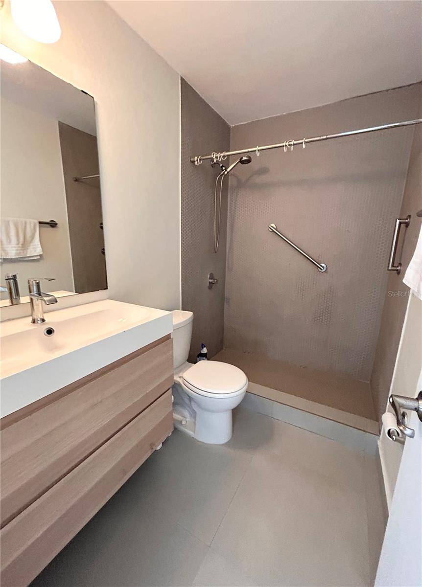 San Juan, PR 00913,2305 LAUREL #405