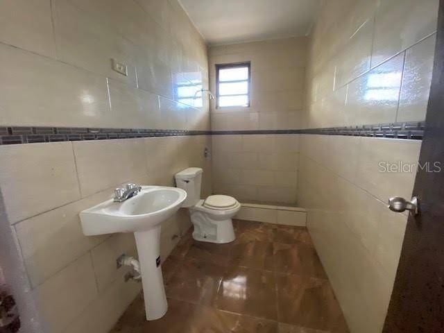 San Sebastian, PR 00685,Calle Ucar W29 URB. CULEBRINA