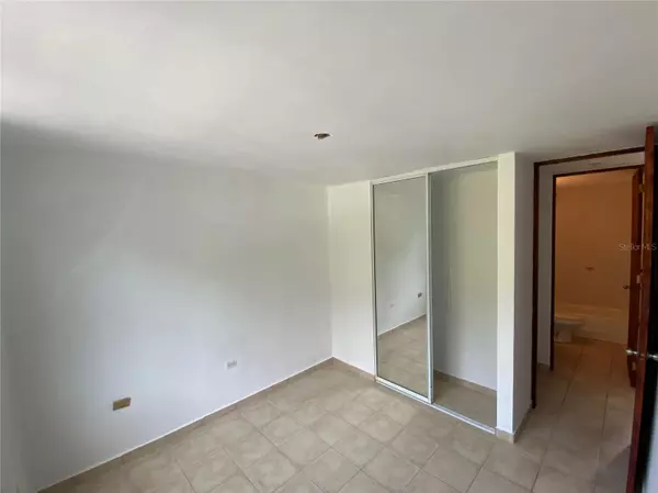 Trujillo Alto, PR 00976,Apto 1825 CONDOMINIO SENDERO DEL RIO #1