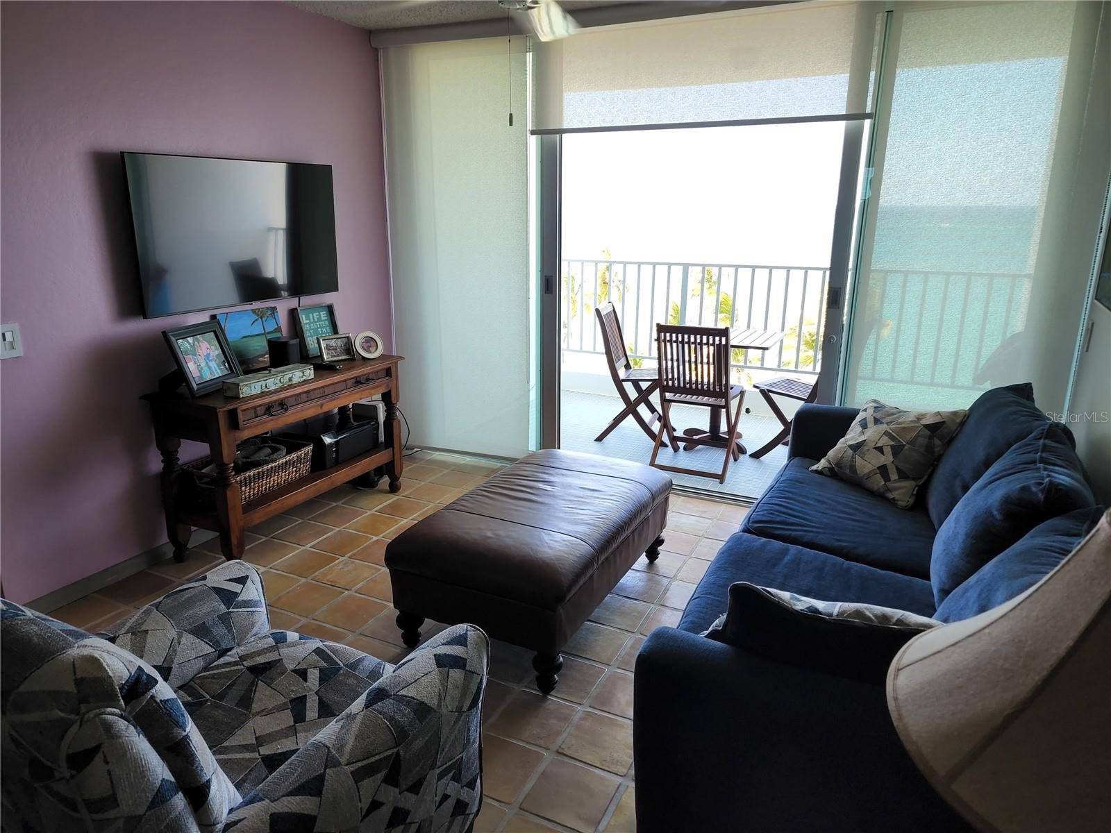 San Juan, PR 00913,2305 C. LAUREL #904
