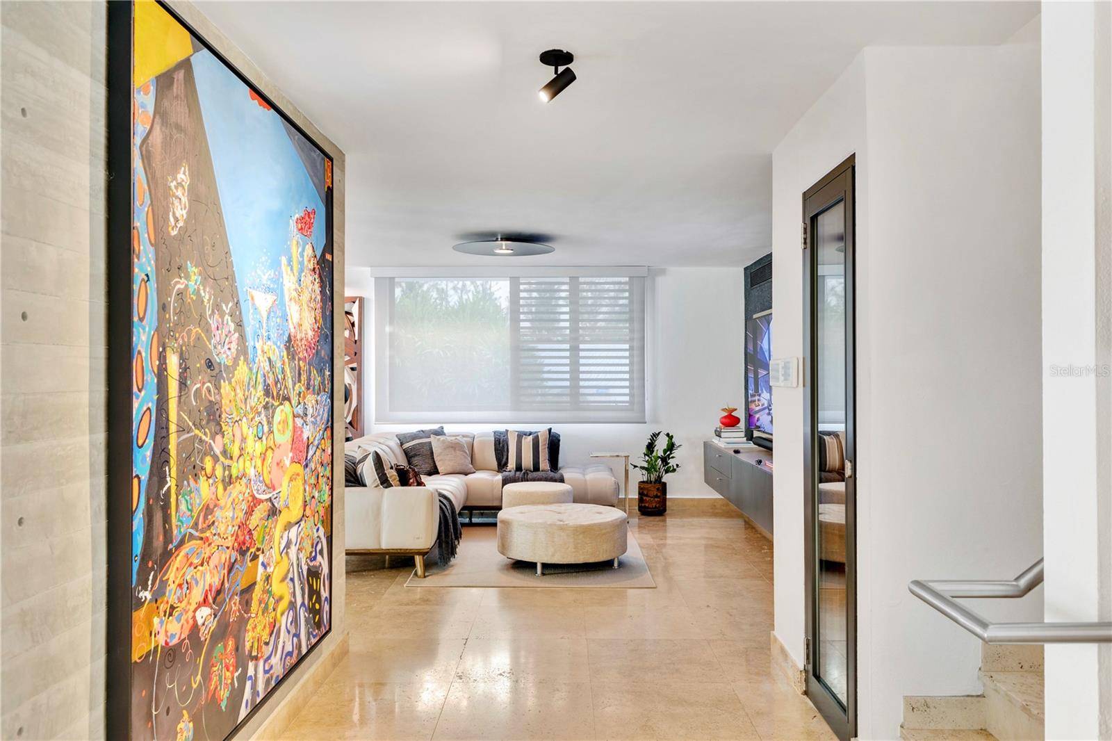 Guaynabo, PR 00966,64 CAOBA ST