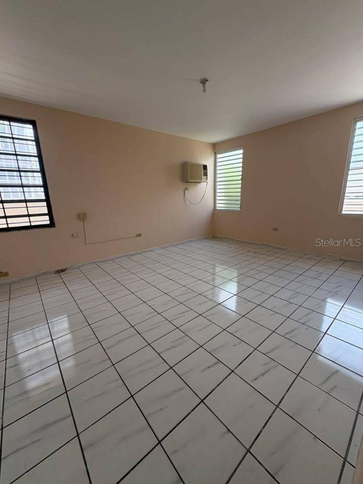 Caguas, PR 00725,B BLOQUE B