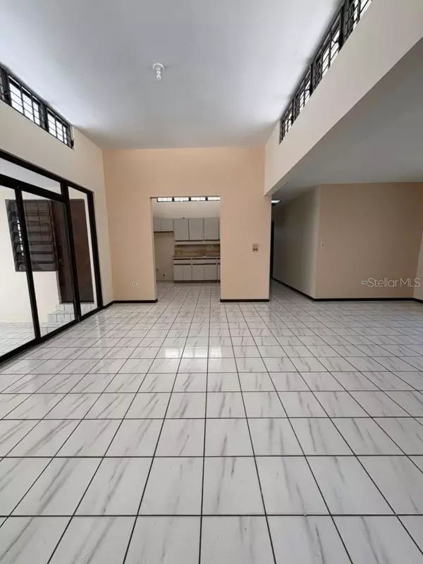 Caguas, PR 00725,B BLOQUE B