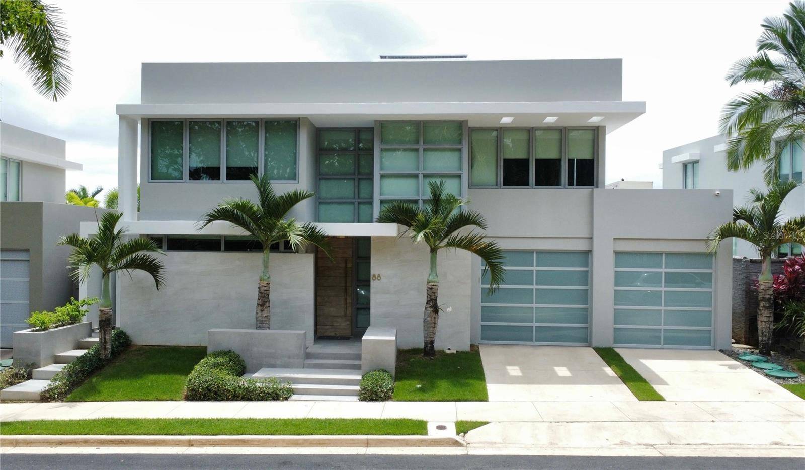 8 SENDEROS DE MONTEHIEDRA, San Juan, PR 00926