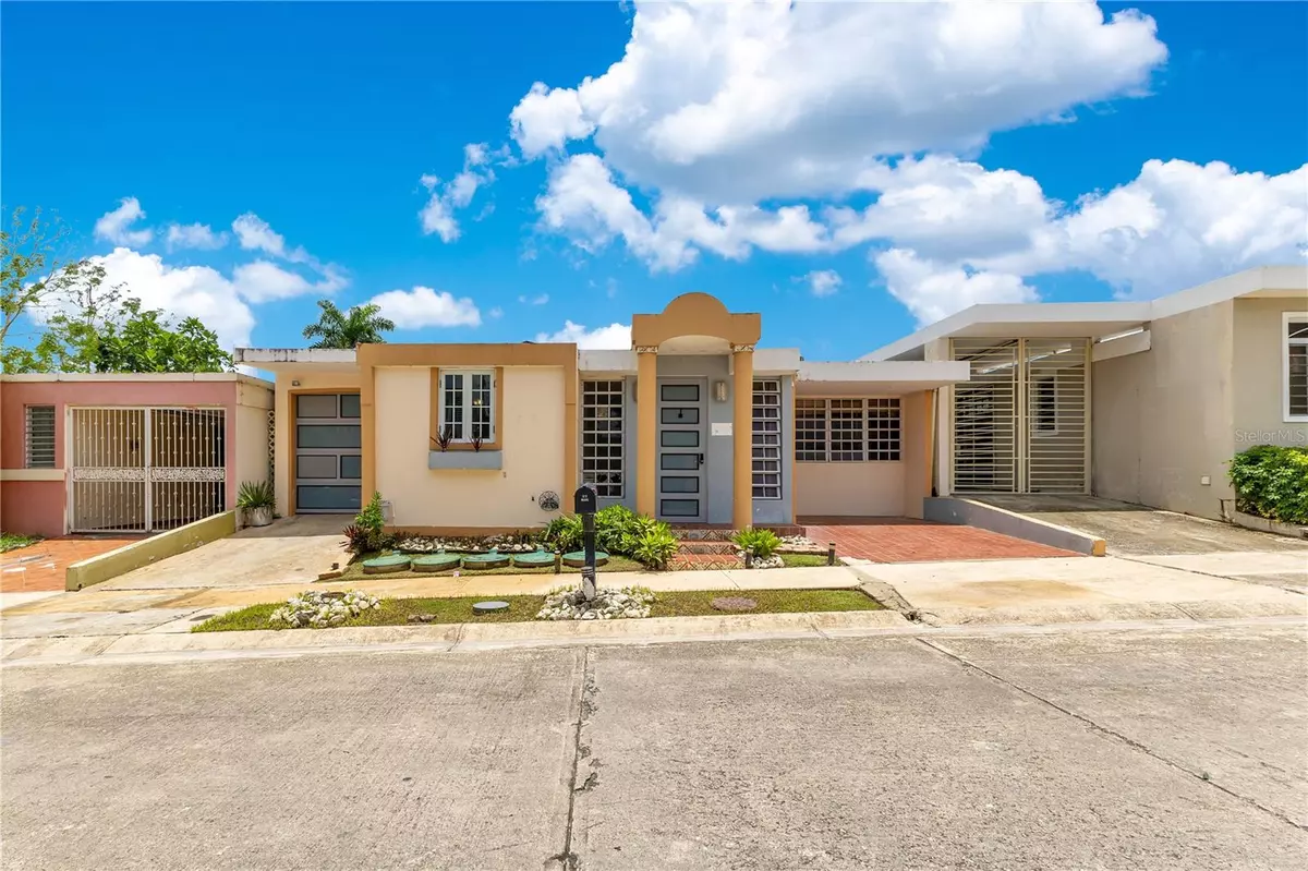 Guaynabo, PR 00969,O-11 CALLE FLAMBOYÁN