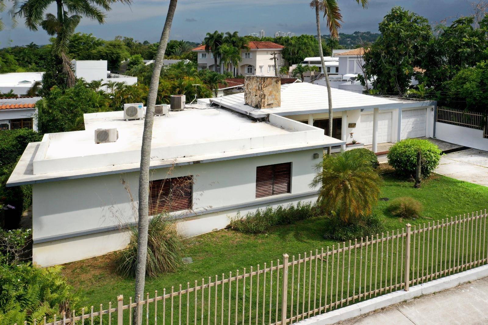 Guaynabo, PR 00966,. J ST #3