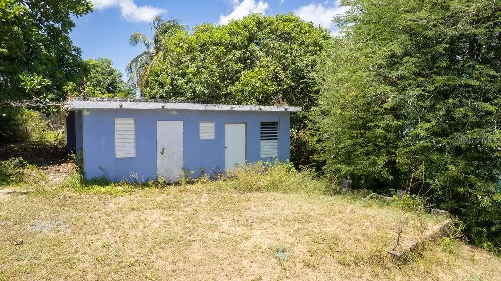 Vieques, PR 00765,429 PURPLE PROJECT HOUSE