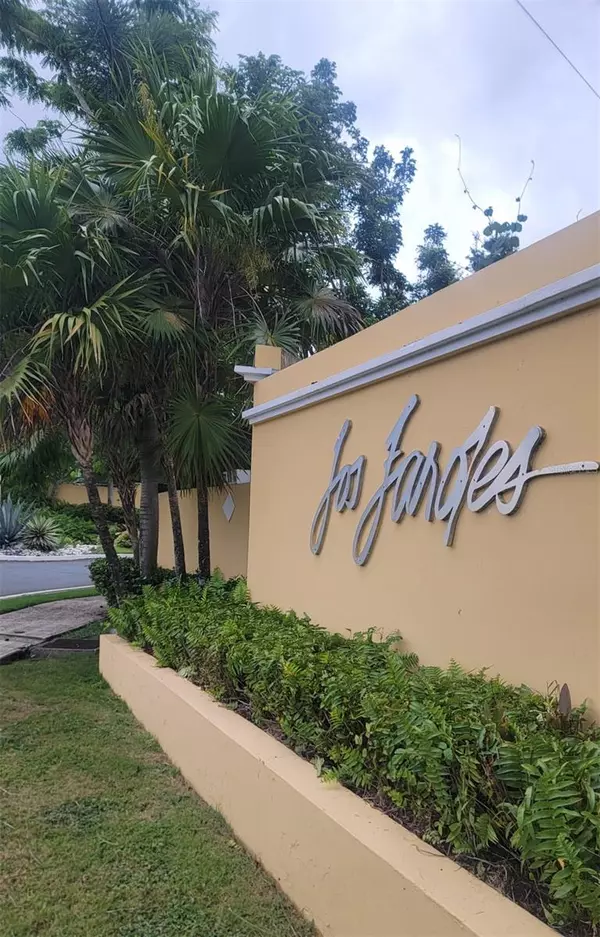Bayamon, PR 00956,66 PASEO LA ROGATIVA #66