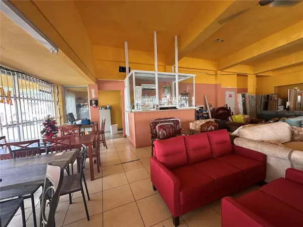 Maunabo, PR 00707,CALLE JOSE C BARBOSA ESQ ANTONIO ARROYO #21