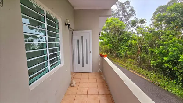 Barranquitas, PR 00794,ST. 749 KM 4.4 SECTOR LA LOMA BO. QUEBRADA GRANDE