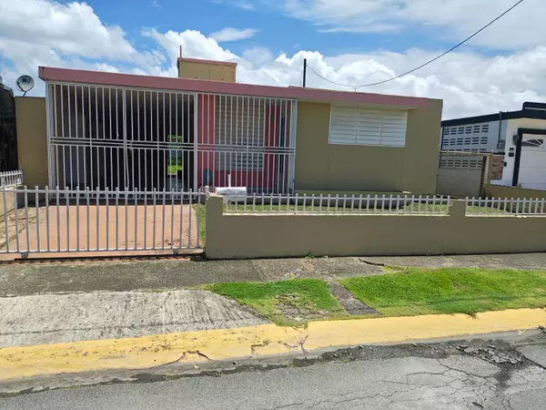 8th CALLE 8 URB LAS VEGAS #I-9, Catano, PR 00962