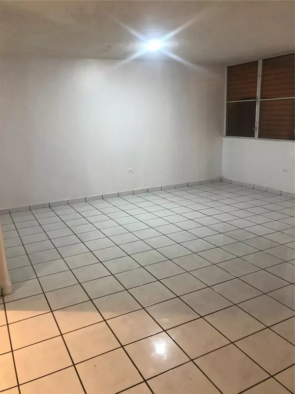 Guaynabo, PR 00969,A-410 AV. JUAN CARLOS DE BORBÓN