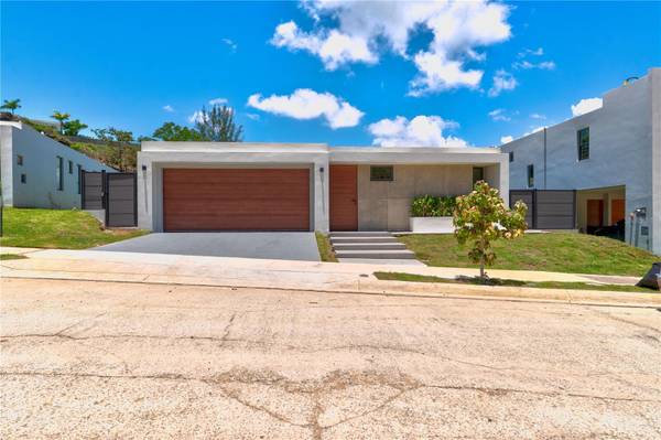 St. 1 MONTEAZUL, Guaynabo, PR 00969