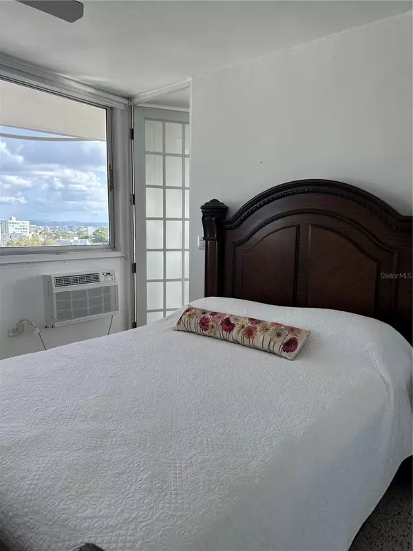 Santurce, PR 00912,256 ROSARIO #PH 3