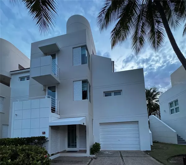 693 VILLAS DE GOLF OESTE #135, Dorado, PR 00646