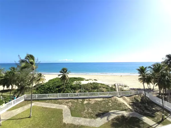 Carolina, PR 00979,37 ISLA VERDE AVE #512