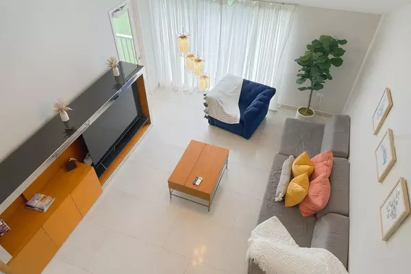 Humacao, PR 00791,208 BEACH VILLAGE DR.