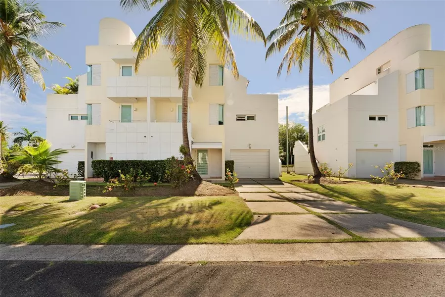 77 VILLAS DE GOLF ESTE #77, Dorado, PR 00646