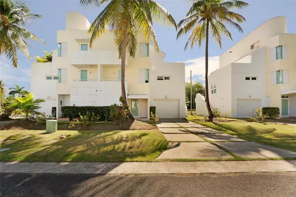 77 VILLAS DE GOLF ESTE #77, Dorado, PR 00646