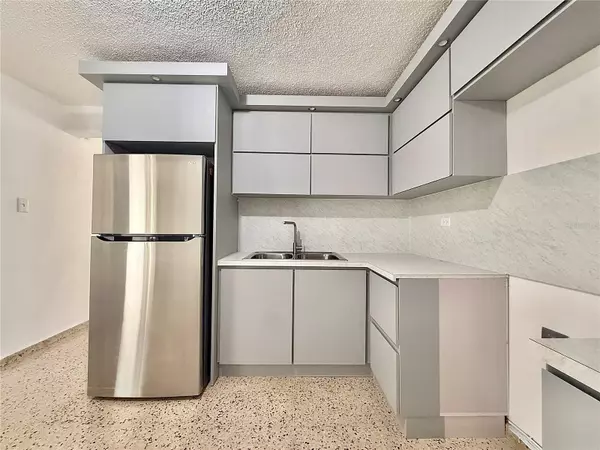Bayamon, PR 00957,ZZ-16 CALLE 20