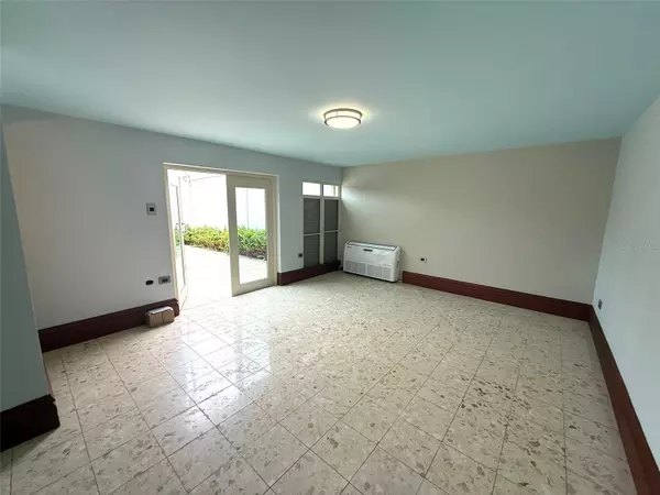 Guaynabo, PR 00966,Tintillo TINTILLO