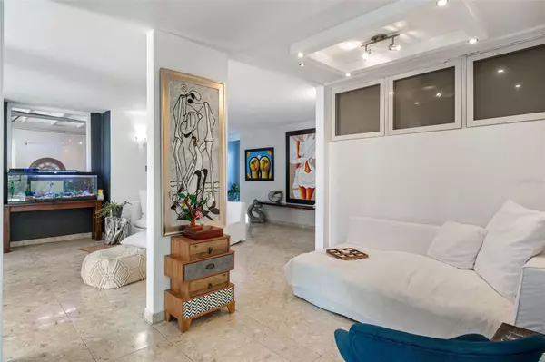 Guaynabo, PR 00966,A12 CALLE 4