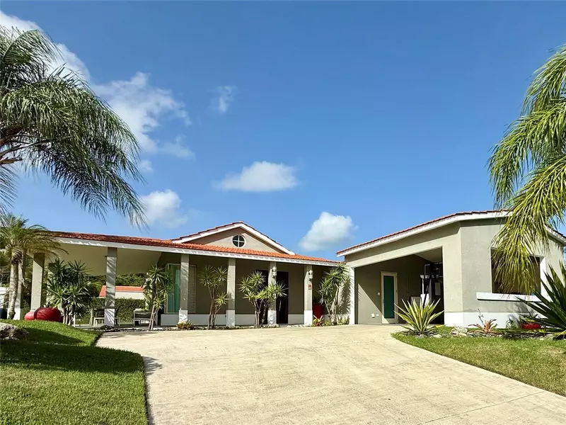 528 CAMINO DE GUILARTE ST, Dorado, PR 00646