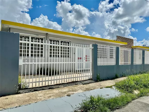 4D54 Playera Lomas Verdes 4D54 PLAYERA LOMAS VERDES,  Bayamon,  PR 00956