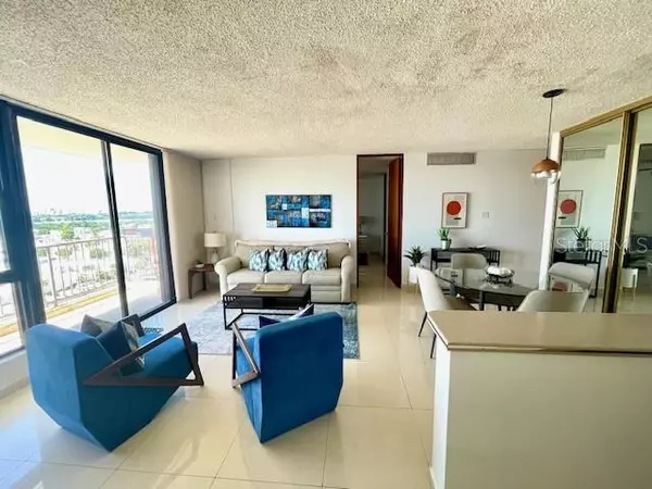Carolina, PR 00979,4735 AVE. ISLA VERDE #9