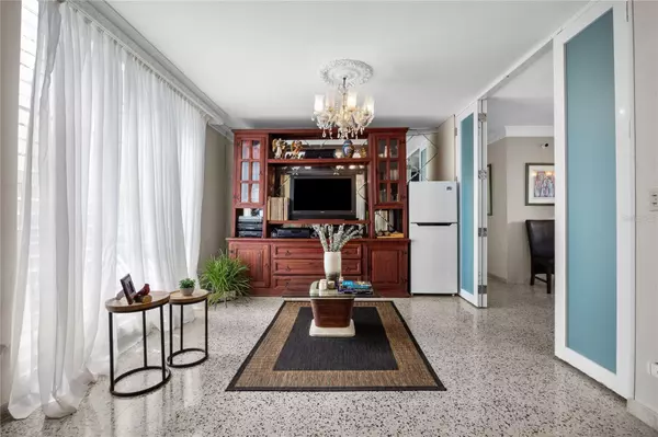 Carolina, PR 00979,9 Mar del Coral URB. VILLAMAR